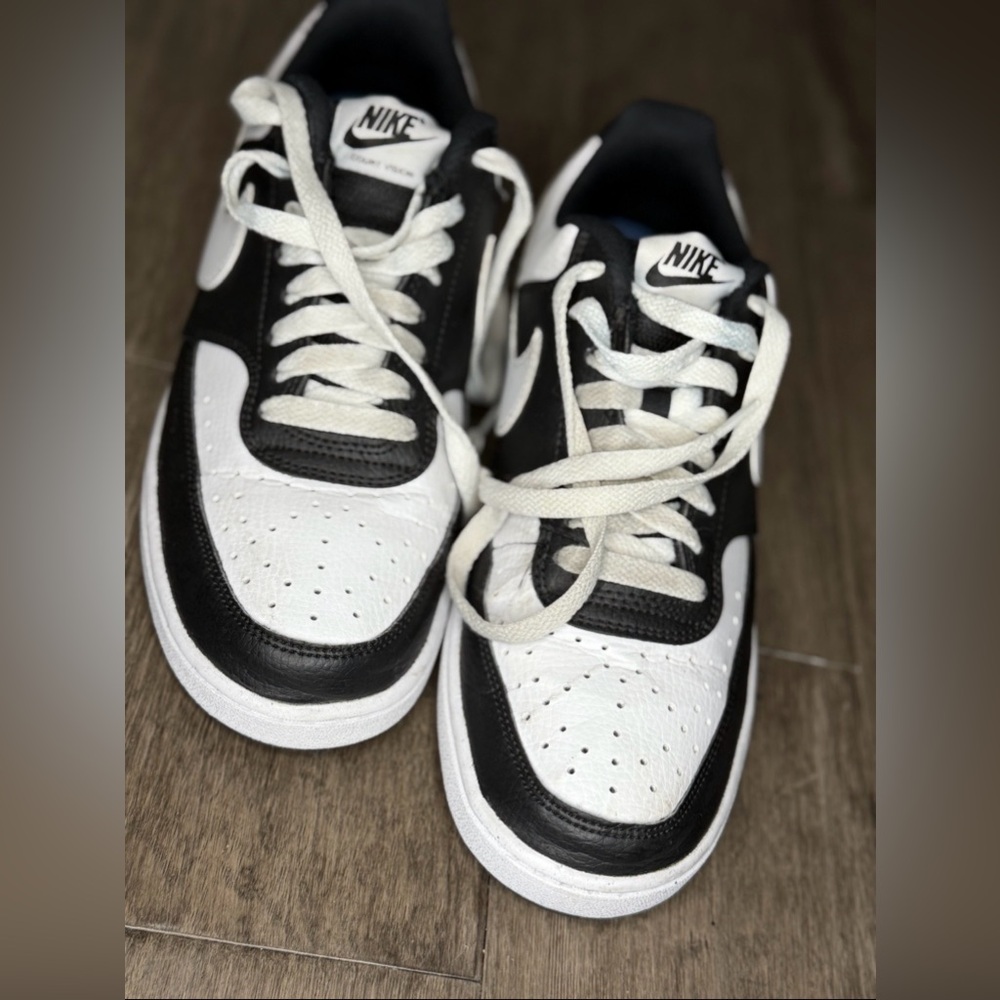Nike Court Vision Low Sneakers Black and White Low-Tops